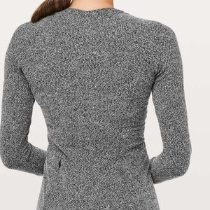 Lululemon Size 8 Women's Runderful Long Sleeve Rush Jacquard Black White